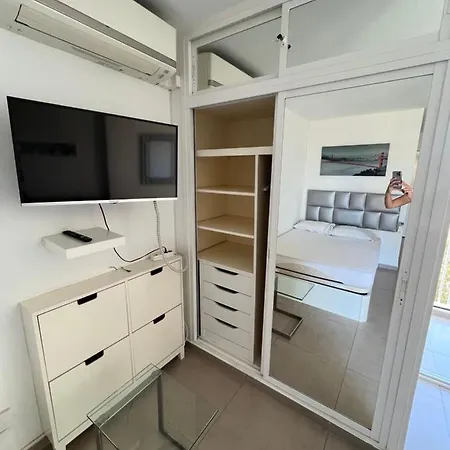 Appartement Impeccable Studio In An Excellent Location Sleeps 4 In The Center Of Arroyo De La Miel And Parque De La Paloma