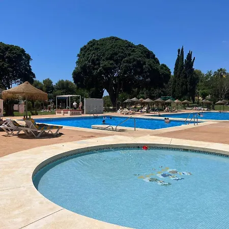 Impeccable Studio In An Excellent Location Sleeps 4 In The Center Of Arroyo De La Miel And Parque De La Paloma Appartement