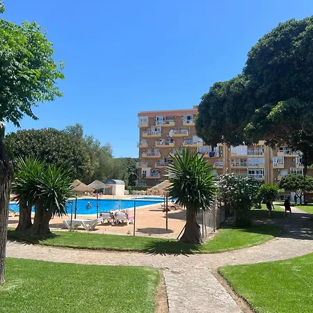 Appartement Impeccable Studio In An Excellent Location Sleeps 4 In The Center Of Arroyo De La Miel And Parque De La Paloma
