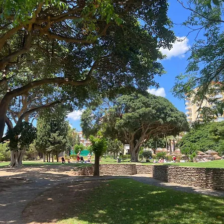 Impeccable Studio In An Excellent Location Sleeps 4 In The Center Of Arroyo De La Miel And Parque De La Paloma Appartement