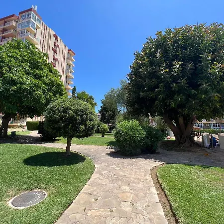 Impeccable Studio In An Excellent Location Sleeps 4 In The Center Of Arroyo De La Miel And Parque De La Paloma Appartement *