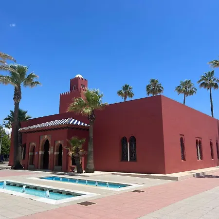 Impeccable Studio In An Excellent Location Sleeps 4 In The Center Of Arroyo De La Miel And Parque De La Paloma Appartement *